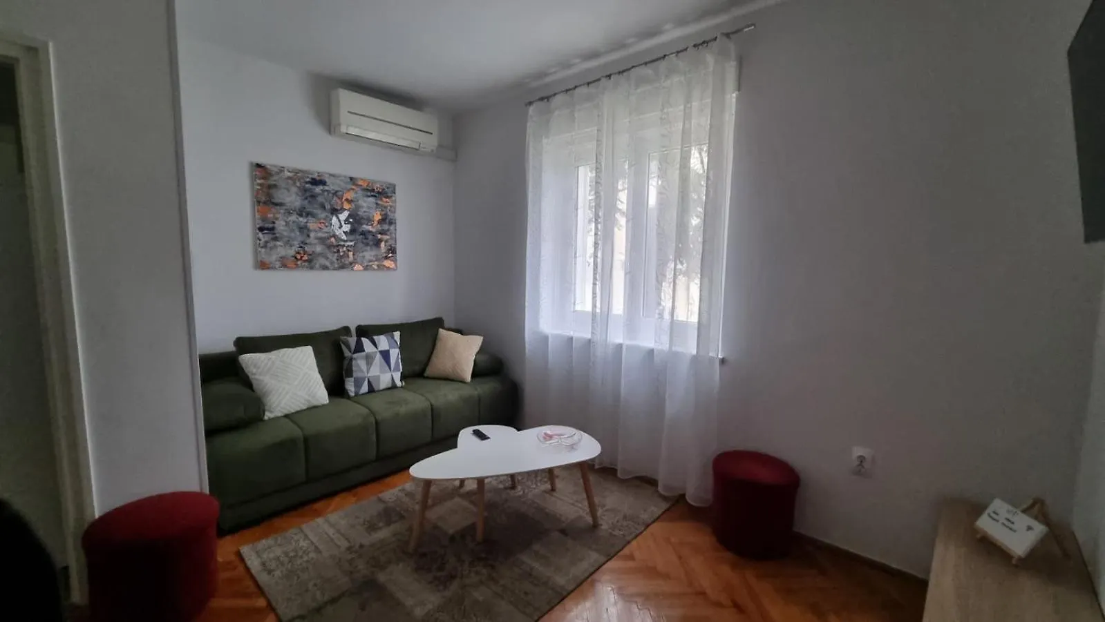 הקונטקטים של Apartment Maria